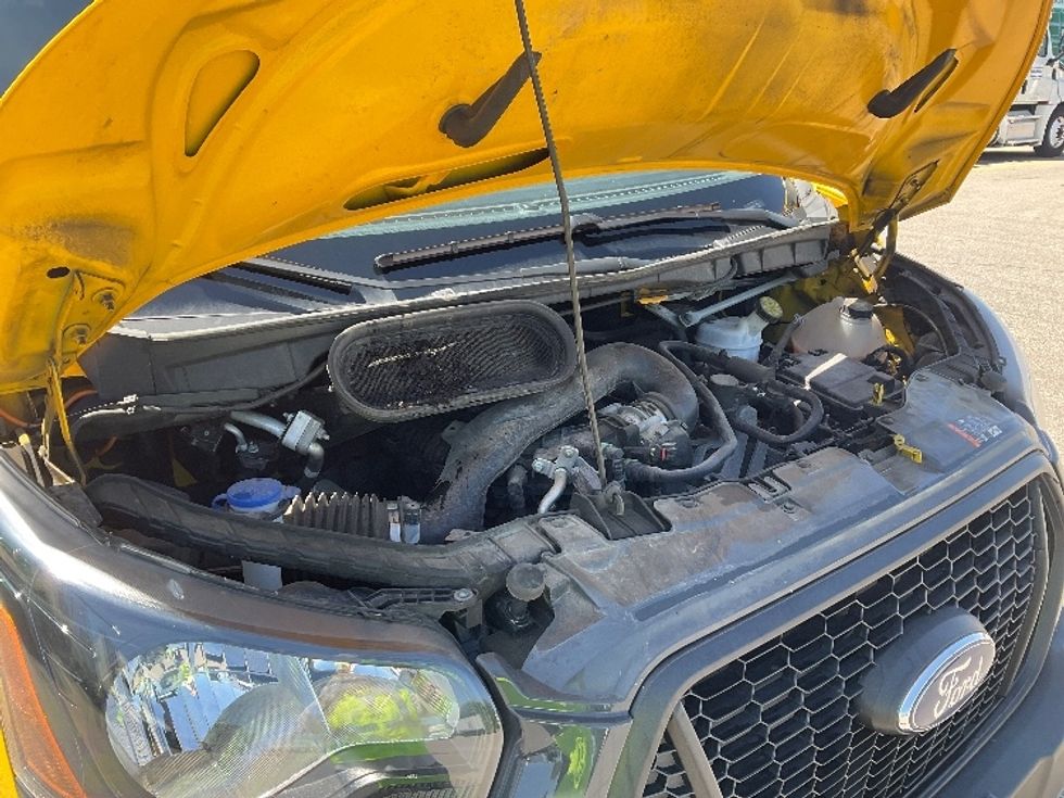 Cargo Van (Panel Van)-Light and Medium Duty Trucks-Ford-2021-Transit 250-Cincinnati-OH-64,899\n\t\tmiles-$ 31,000 - Image 20