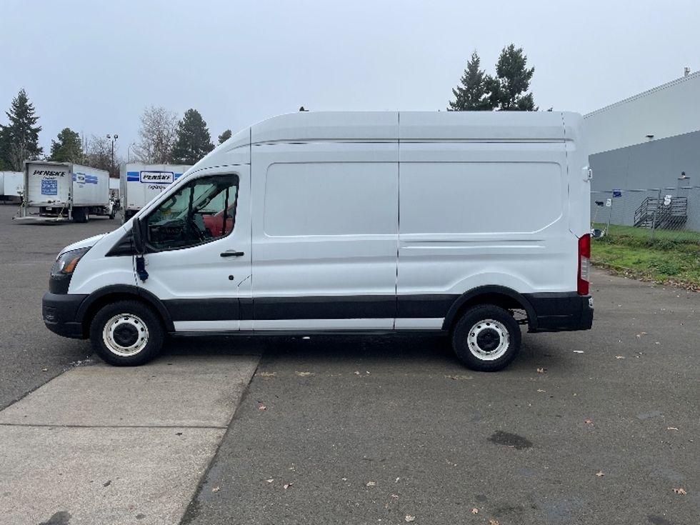Cargo Van (Panel Van)-Light and Medium Duty Trucks-Ford-2021-Transit 250-Clackamas-OR-69,977\n\t\tmiles-$ 37,750 - Image 4