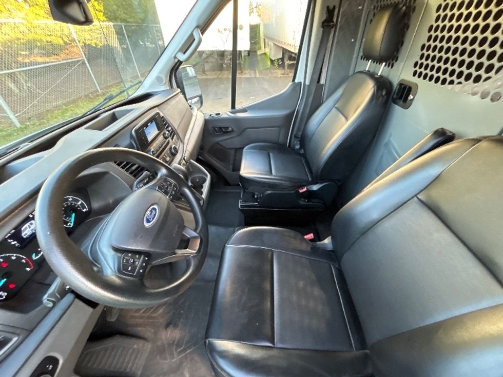 Cargo Van (Panel Van)-Light and Medium Duty Trucks-Ford-2021-Transit 250-Clackamas-OR-74,508\n\t\tmiles-$ 36,750 - Image 19