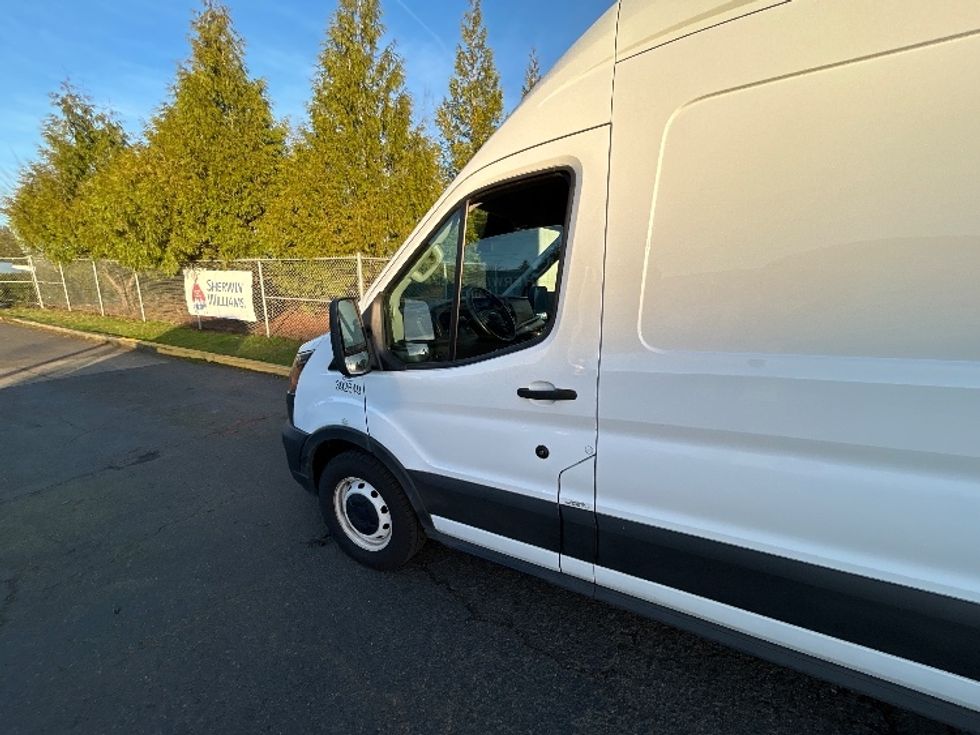 Cargo Van (Panel Van)-Light and Medium Duty Trucks-Ford-2021-Transit 250-Clackamas-OR-74,508\n\t\tmiles-$ 36,750 - Image 26