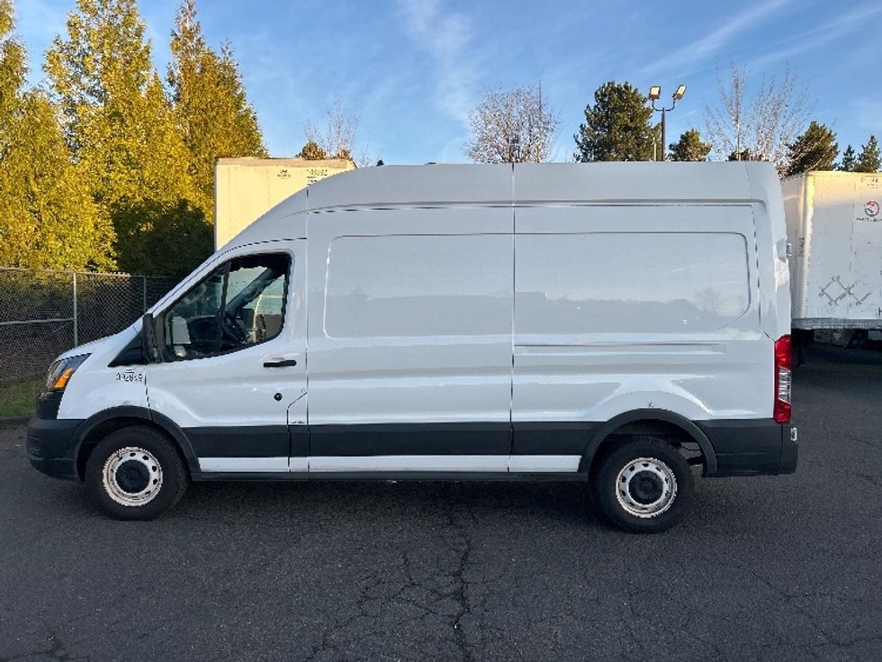 Cargo Van (Panel Van)-Light and Medium Duty Trucks-Ford-2021-Transit 250-Clackamas-OR-74,508\n\t\tmiles-$ 36,750 - Image 4