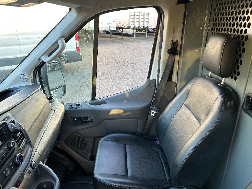 Cargo Van (Panel Van)-Light and Medium Duty Trucks-Ford-2021-Transit 250-Clackamas-OR-77,013\n\t\tmiles-$ 36,500 - Image 19