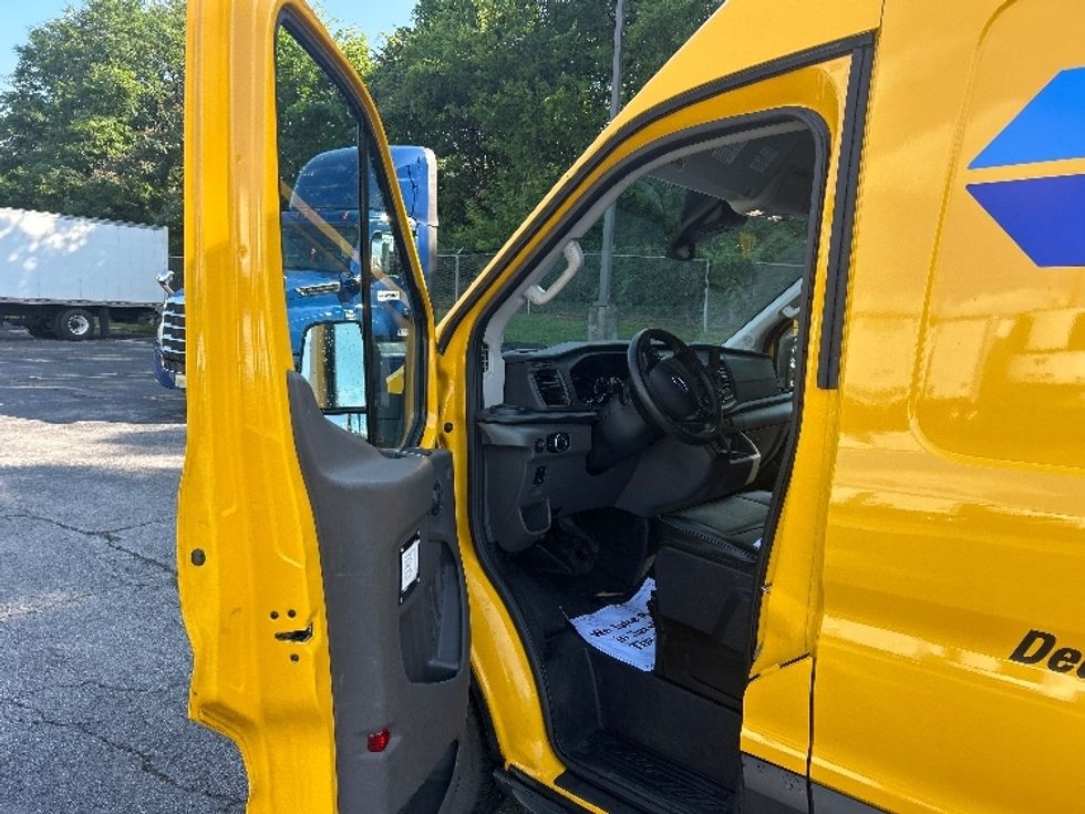 Cargo Van (Panel Van)-Light and Medium Duty Trucks-Ford-2021-Transit 250-Cleveland-TN-76,884\n\t\tmiles-$ 31,250 - Image 12