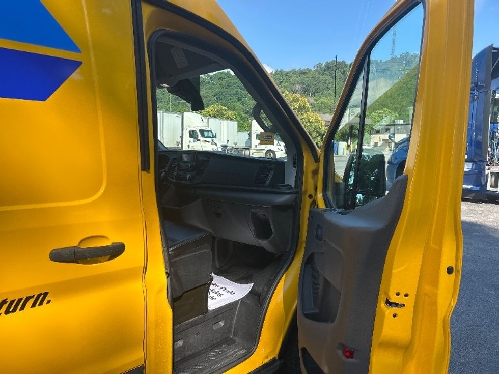Cargo Van (Panel Van)-Light and Medium Duty Trucks-Ford-2021-Transit 250-Cleveland-TN-76,884\n\t\tmiles-$ 31,250 - Image 16