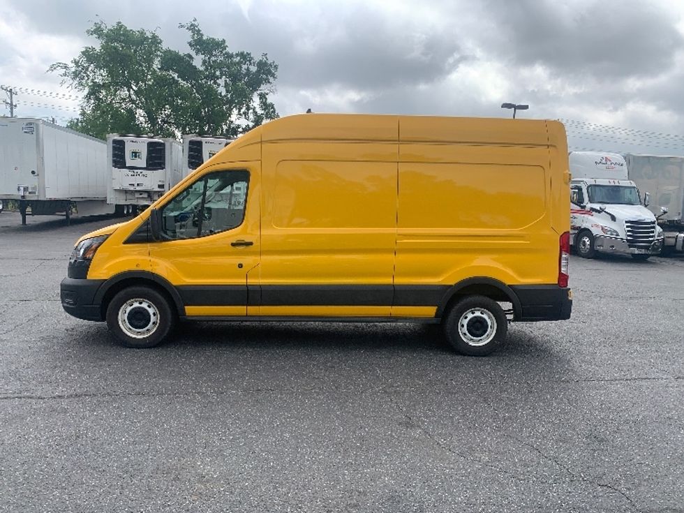 Cargo Van (Panel Van)-Light and Medium Duty Trucks-Ford-2021-Transit 250-Concord-NC-78,636\n\t\tmiles-$ 30,750 - Image 4