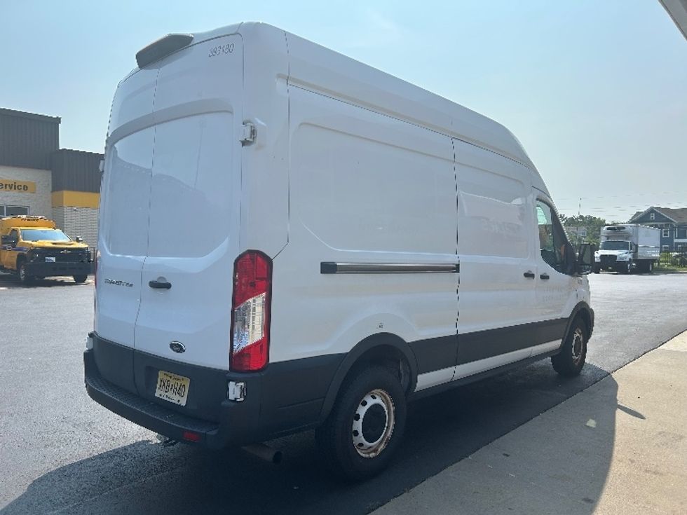 Cargo Van (Panel Van)-Light and Medium Duty Trucks-Ford-2021-Transit 250-Cranbury-NJ-43,413\n\t\tmiles-$ 37,250 - Image 11