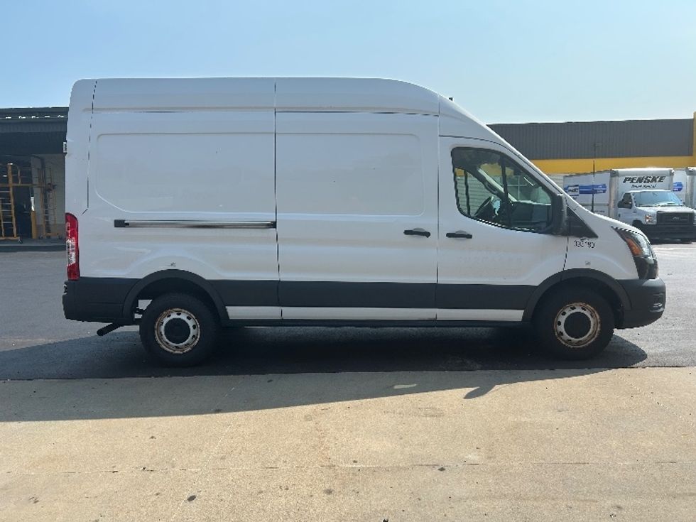 Cargo Van (Panel Van)-Light and Medium Duty Trucks-Ford-2021-Transit 250-Cranbury-NJ-43,413\n\t\tmiles-$ 37,250 - Image 12