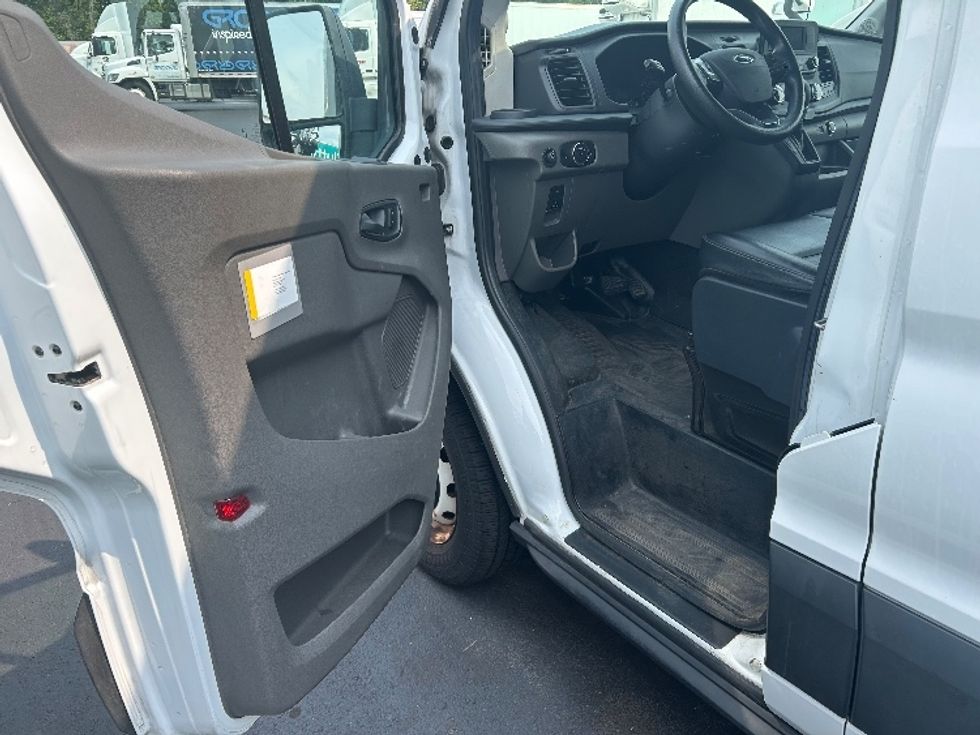 Cargo Van (Panel Van)-Light and Medium Duty Trucks-Ford-2021-Transit 250-Cranbury-NJ-43,413\n\t\tmiles-$ 37,250 - Image 13