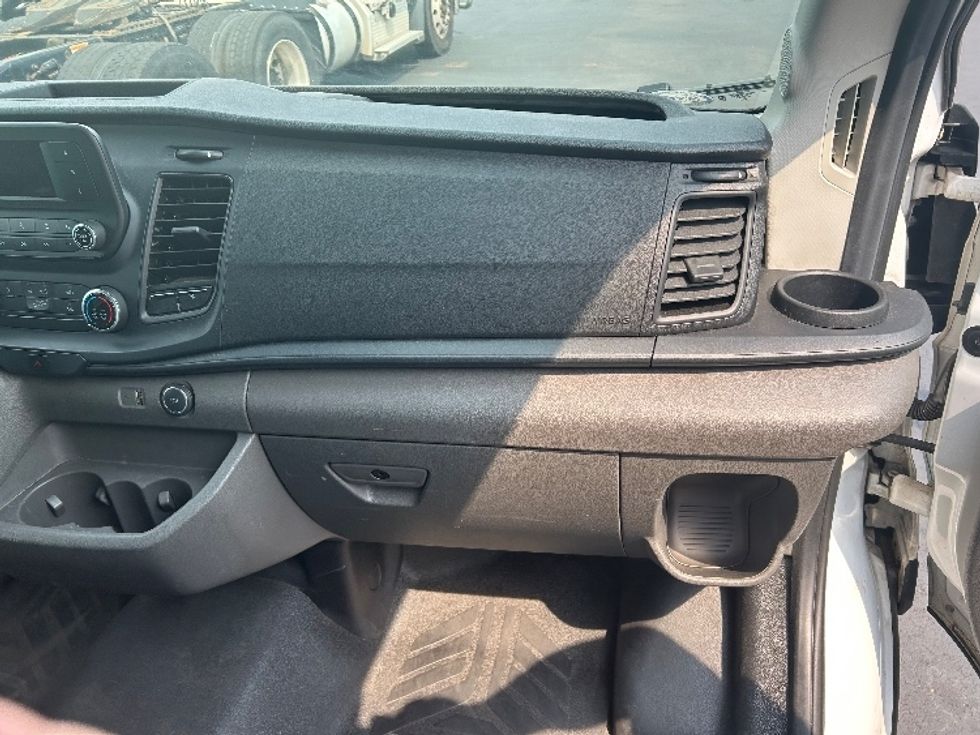 Cargo Van (Panel Van)-Light and Medium Duty Trucks-Ford-2021-Transit 250-Cranbury-NJ-43,413\n\t\tmiles-$ 37,250 - Image 18
