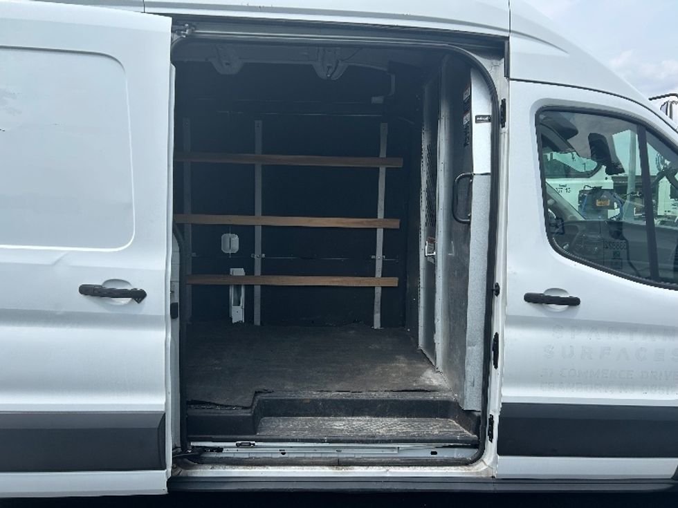 Cargo Van (Panel Van)-Light and Medium Duty Trucks-Ford-2021-Transit 250-Cranbury-NJ-43,413\n\t\tmiles-$ 37,250 - Image 20