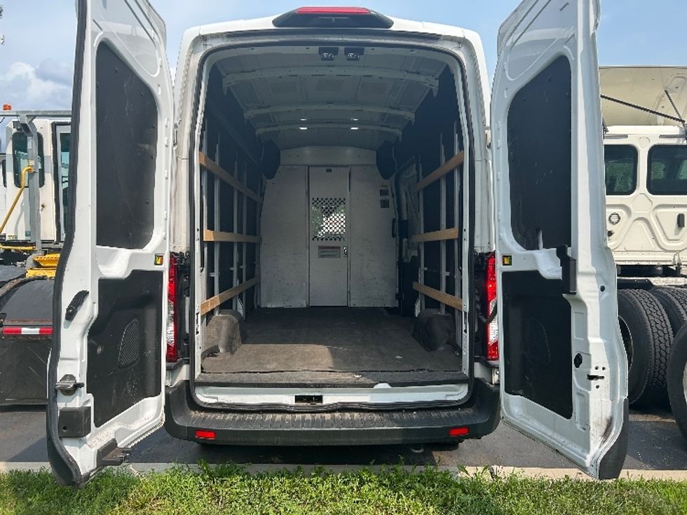 Cargo Van (Panel Van)-Light and Medium Duty Trucks-Ford-2021-Transit 250-Cranbury-NJ-43,413\n\t\tmiles-$ 37,250 - Image 7
