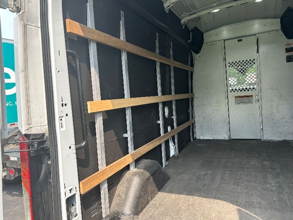 Cargo Van (Panel Van)-Light and Medium Duty Trucks-Ford-2021-Transit 250-Cranbury-NJ-43,413\n\t\tmiles-$ 37,250 - Image 9