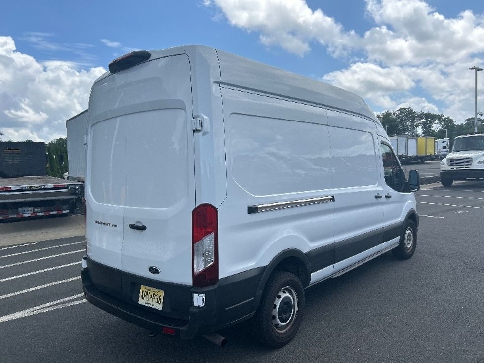 Cargo Van (Panel Van)-Light and Medium Duty Trucks-Ford-2021-Transit 250-Cranbury-NJ-72,815\n\t\tmiles-$ 34,000 - Image 13