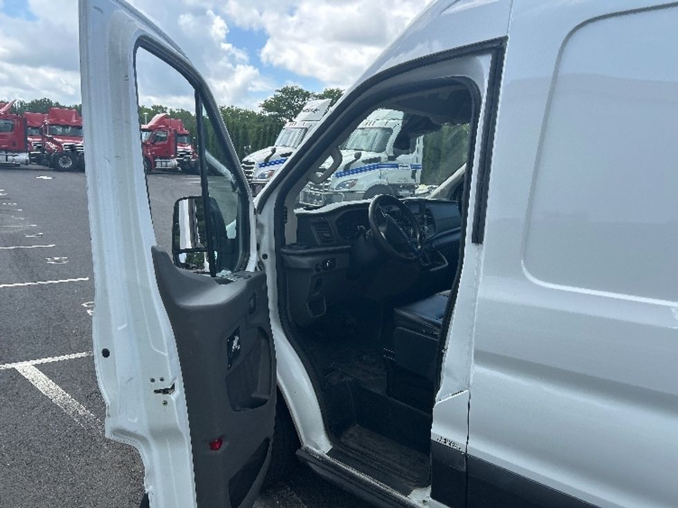 Cargo Van (Panel Van)-Light and Medium Duty Trucks-Ford-2021-Transit 250-Cranbury-NJ-72,815\n\t\tmiles-$ 34,000 - Image 15