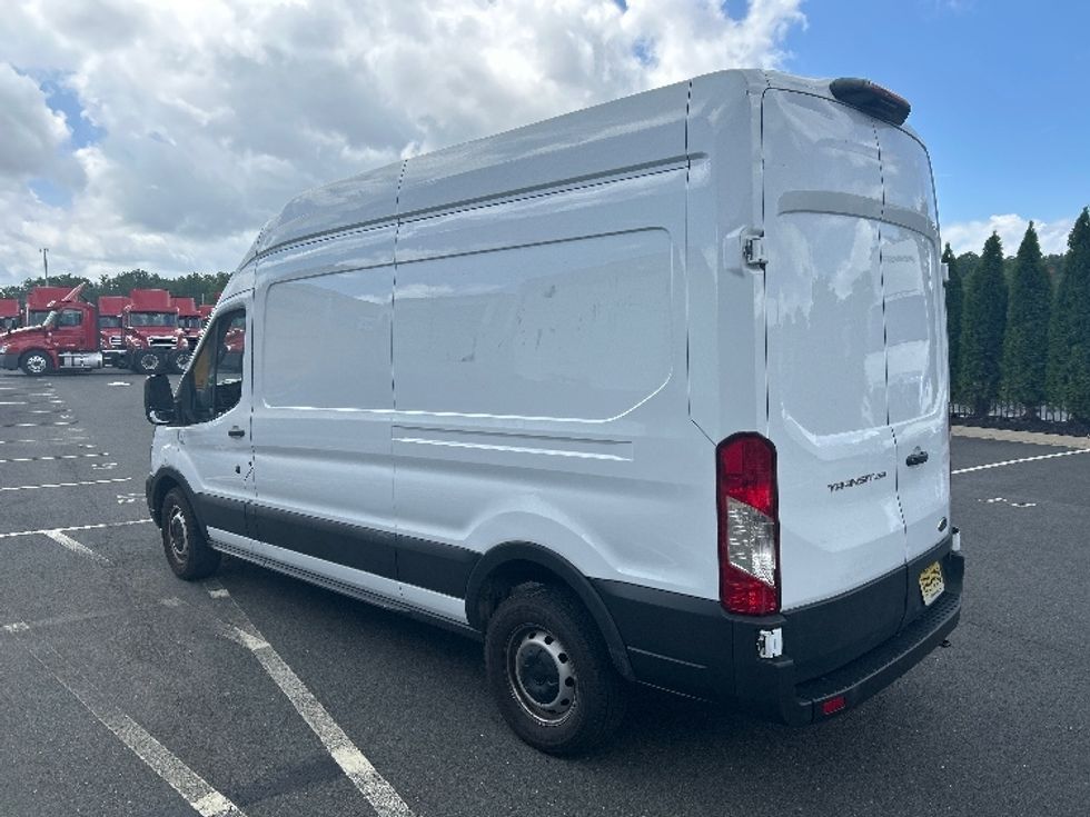 Cargo Van (Panel Van)-Light and Medium Duty Trucks-Ford-2021-Transit 250-Cranbury-NJ-72,815\n\t\tmiles-$ 34,000 - Image 6