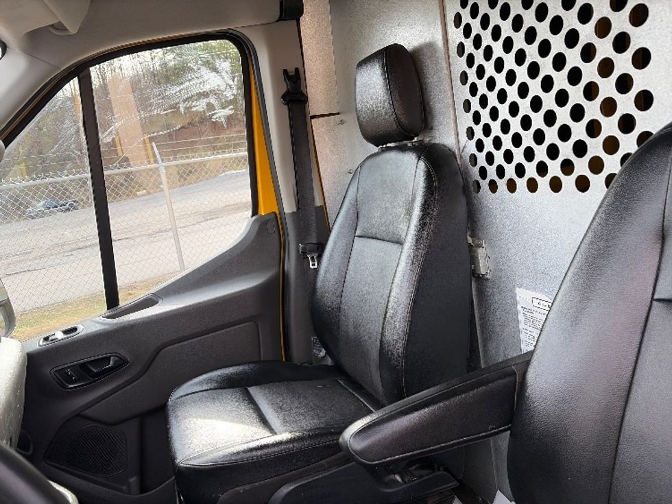 Cargo Van (Panel Van)-Light and Medium Duty Trucks-Ford-2021-Transit 250-Cross Lanes-WV-181,719\n\t\tmiles-$ 16,750 - Image 19
