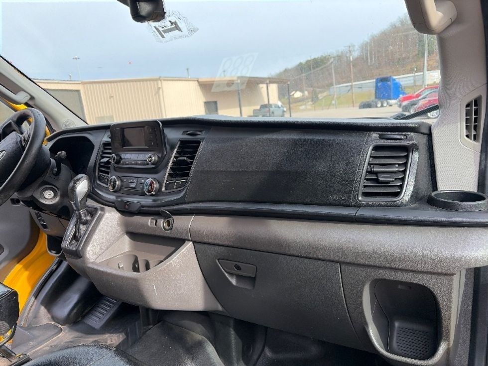 Cargo Van (Panel Van)-Light and Medium Duty Trucks-Ford-2021-Transit 250-Cross Lanes-WV-181,719\n\t\tmiles-$ 16,750 - Image 21