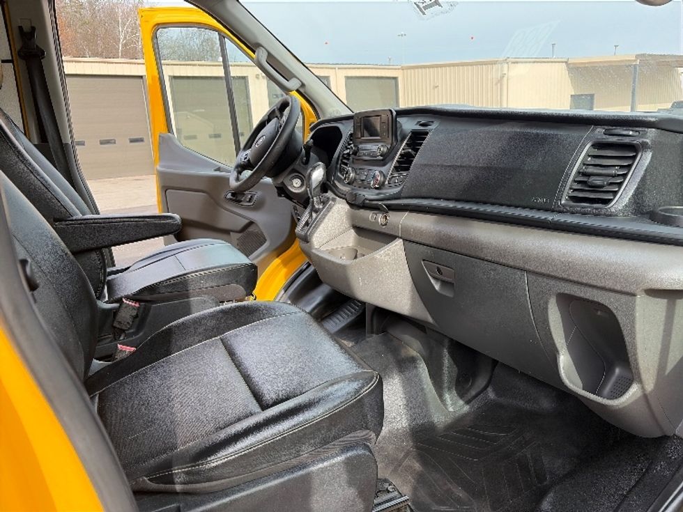 Cargo Van (Panel Van)-Light and Medium Duty Trucks-Ford-2021-Transit 250-Cross Lanes-WV-181,719\n\t\tmiles-$ 9,000 - Image 22