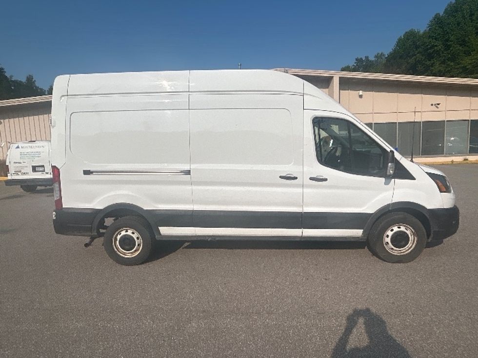 Cargo Van (Panel Van)-Light and Medium Duty Trucks-Ford-2021-Transit 250-Cross Lanes-WV-57,601\n\t\tmiles-$ 34,500 - Image 12