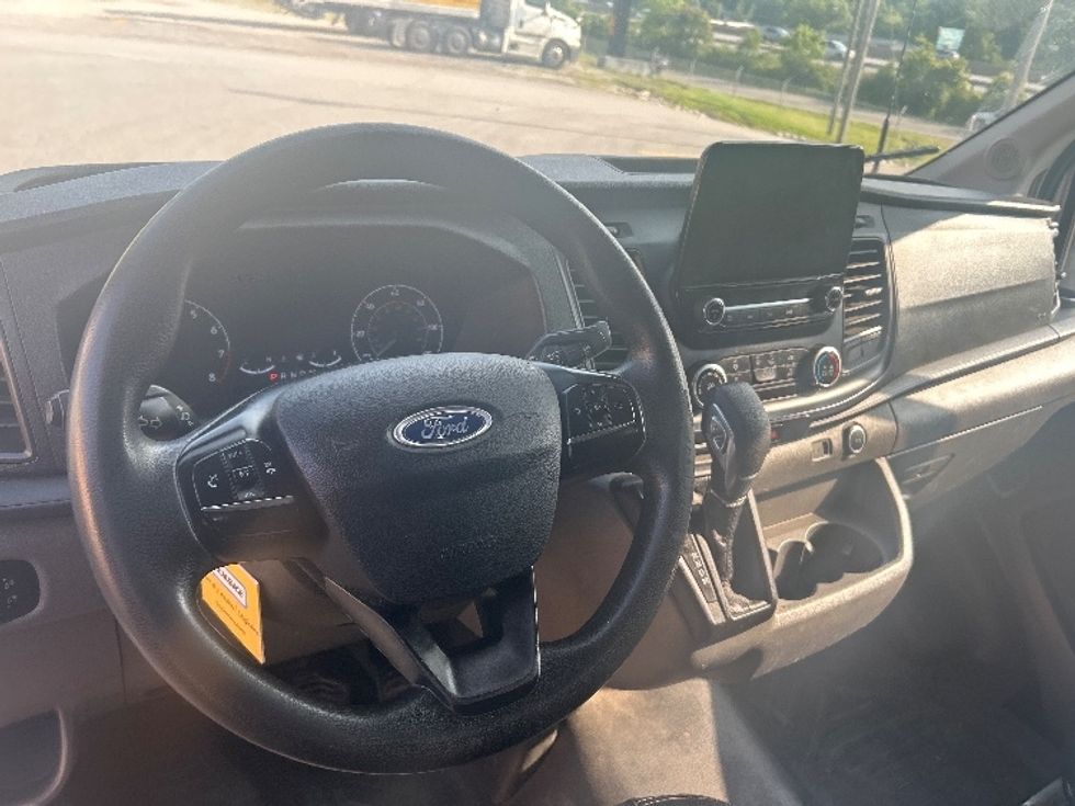 Cargo Van (Panel Van)-Light and Medium Duty Trucks-Ford-2021-Transit 250-Cross Lanes-WV-57,601\n\t\tmiles-$ 34,500 - Image 15
