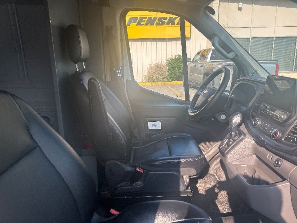 Cargo Van (Panel Van)-Light and Medium Duty Trucks-Ford-2021-Transit 250-Cross Lanes-WV-57,601\n\t\tmiles-$ 34,500 - Image 19
