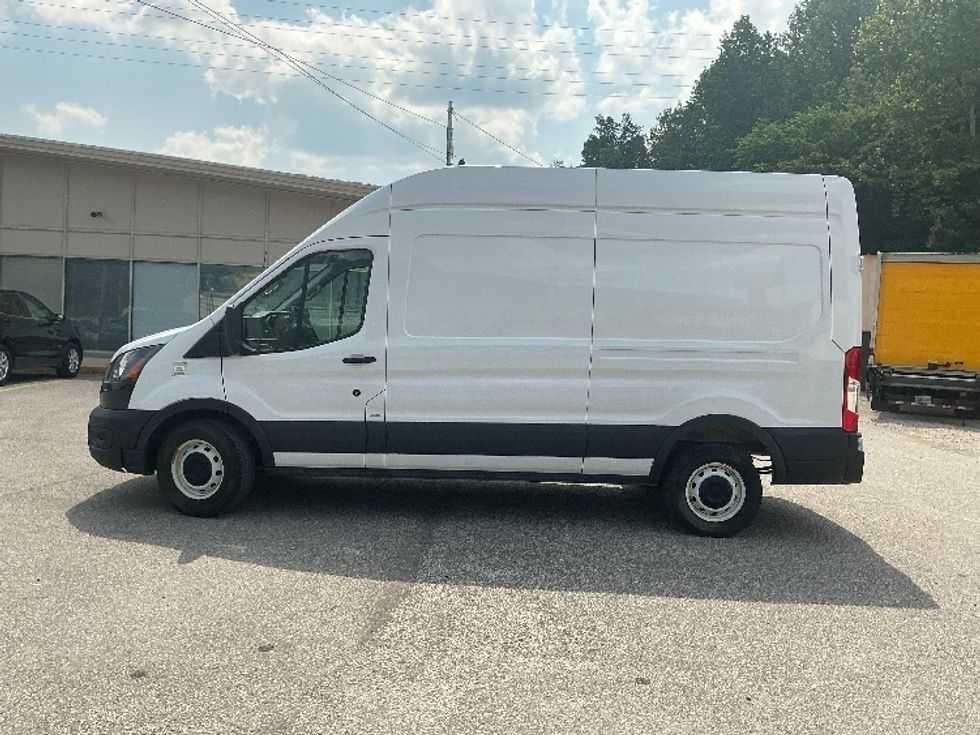 Cargo Van (Panel Van)-Light and Medium Duty Trucks-Ford-2021-Transit 250-Cross Lanes-WV-59,907\n\t\tmiles-$ 34,500 - Image 4
