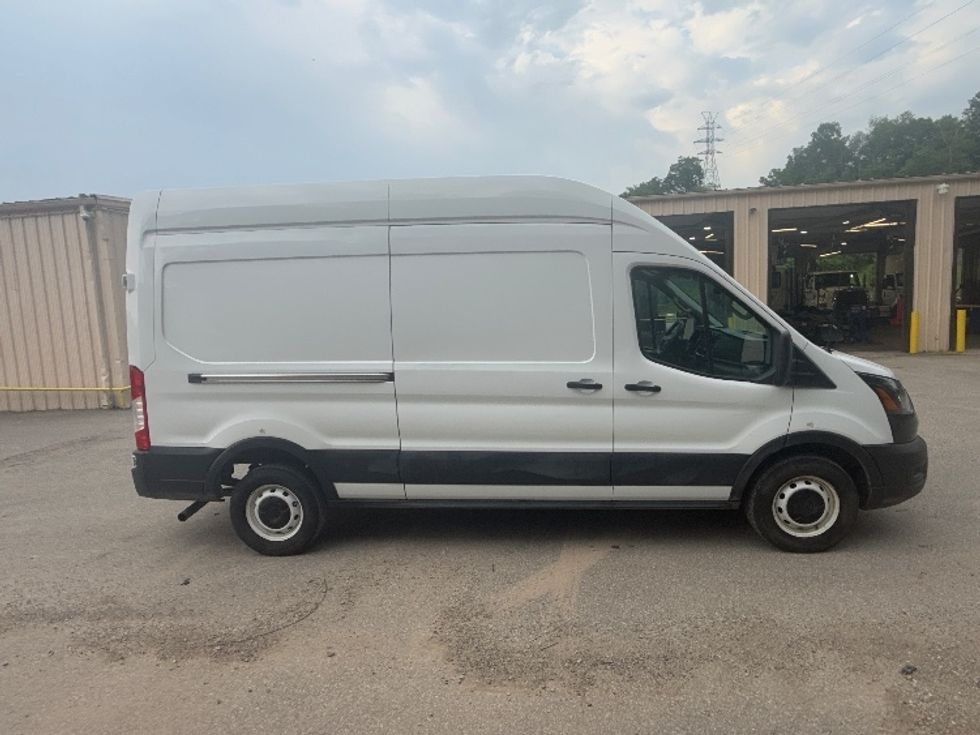 Cargo Van (Panel Van)-Light and Medium Duty Trucks-Ford-2021-Transit 250-Cross Lanes-WV-68,742\n\t\tmiles-$ 35,250 - Image 14