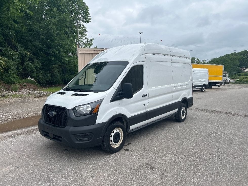Cargo Van (Panel Van)-Light and Medium Duty Trucks-Ford-2021-Transit 250-Cross Lanes-WV-95,687\n\t\tmiles-$ 33,000 - Image 3