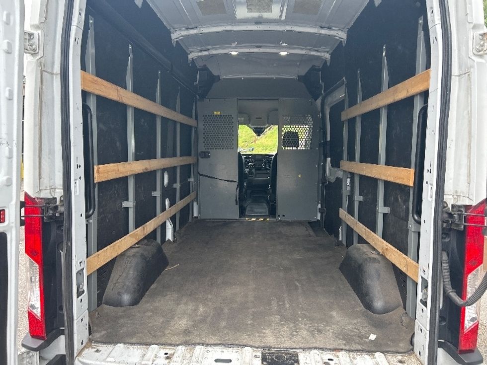 Cargo Van (Panel Van)-Light and Medium Duty Trucks-Ford-2021-Transit 250-Cross Lanes-WV-95,687\n\t\tmiles-$ 33,000 - Image 7