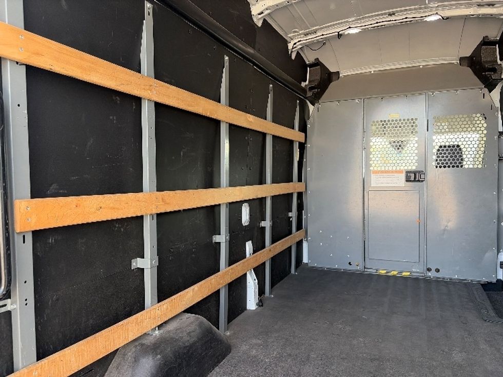 Cargo Van (Panel Van)-Light and Medium Duty Trucks-Ford-2021-Transit 250-Dallas-TX-126,582\n\t\tmiles-$ 31,000 - Image 10