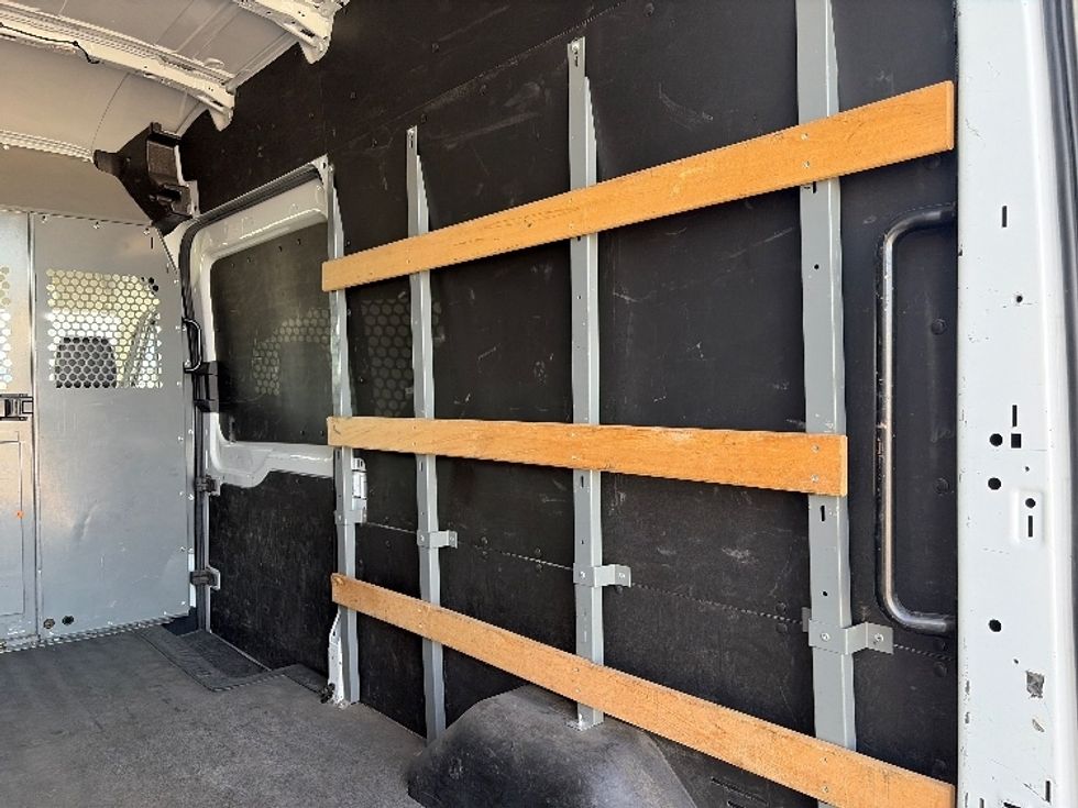 Cargo Van (Panel Van)-Light and Medium Duty Trucks-Ford-2021-Transit 250-Dallas-TX-126,582\n\t\tmiles-$ 31,000 - Image 11