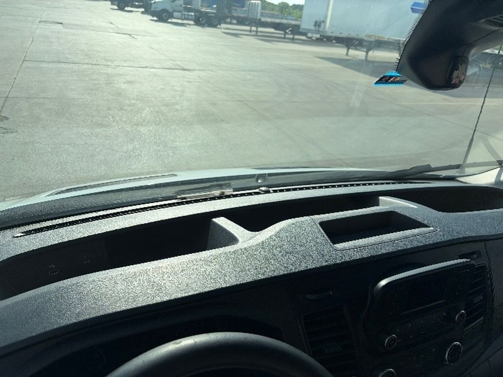 Cargo Van (Panel Van)-Light and Medium Duty Trucks-Ford-2021-Transit 250-Dallas-TX-126,582\n\t\tmiles-$ 31,000 - Image 17