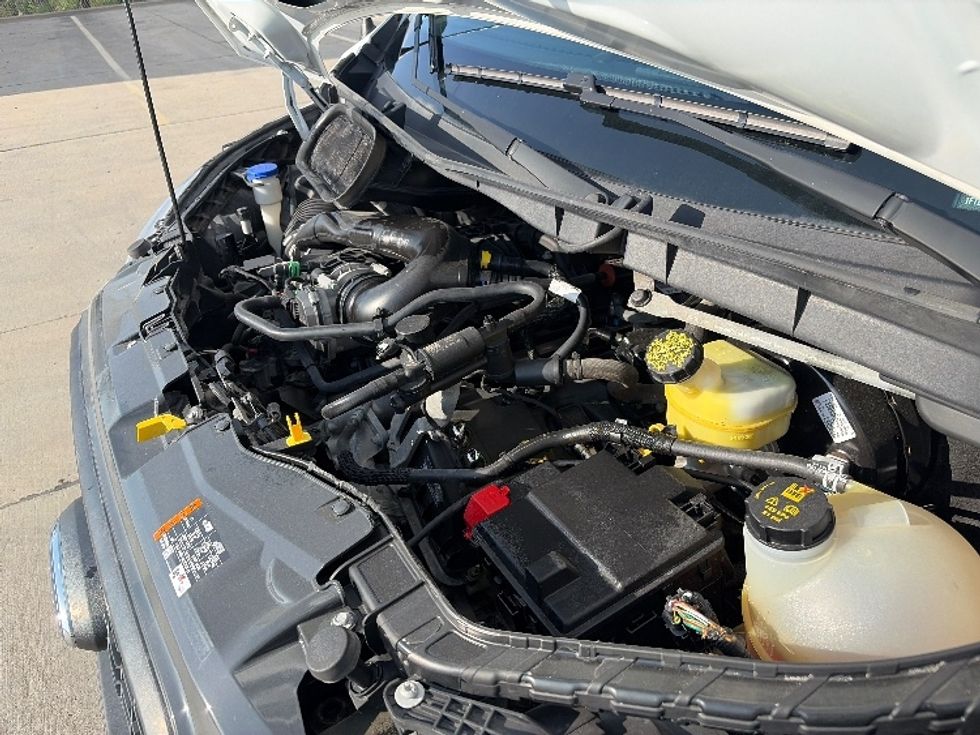 Cargo Van (Panel Van)-Light and Medium Duty Trucks-Ford-2021-Transit 250-Dallas-TX-126,582\n\t\tmiles-$ 31,000 - Image 23