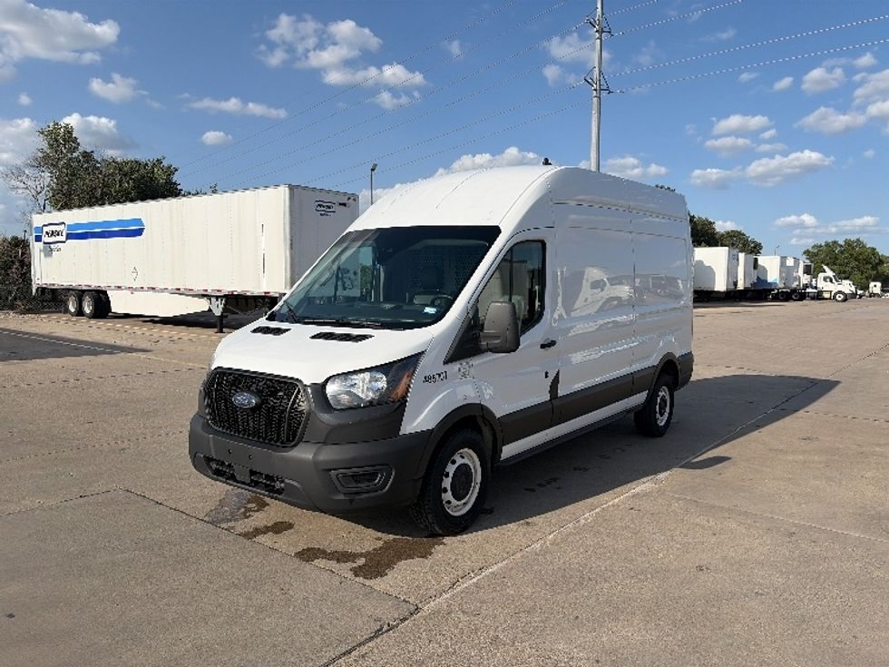 Cargo Van (Panel Van)-Light and Medium Duty Trucks-Ford-2021-Transit 250-Dallas-TX-126,582\n\t\tmiles-$ 31,000 - Image 3