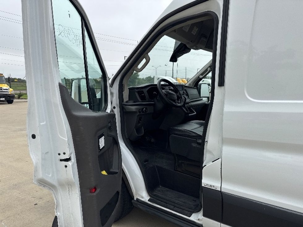Cargo Van (Panel Van)-Light and Medium Duty Trucks-Ford-2021-Transit 250-Dallas-TX-76,348\n\t\tmiles-$ 36,250 - Image 12