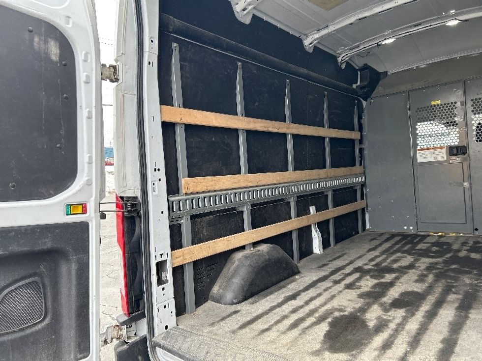Cargo Van (Panel Van)-Light and Medium Duty Trucks-Ford-2021-Transit 250-Dartmouth-NS-123,817\n\t\tkm-$ 42,000 - Image 11