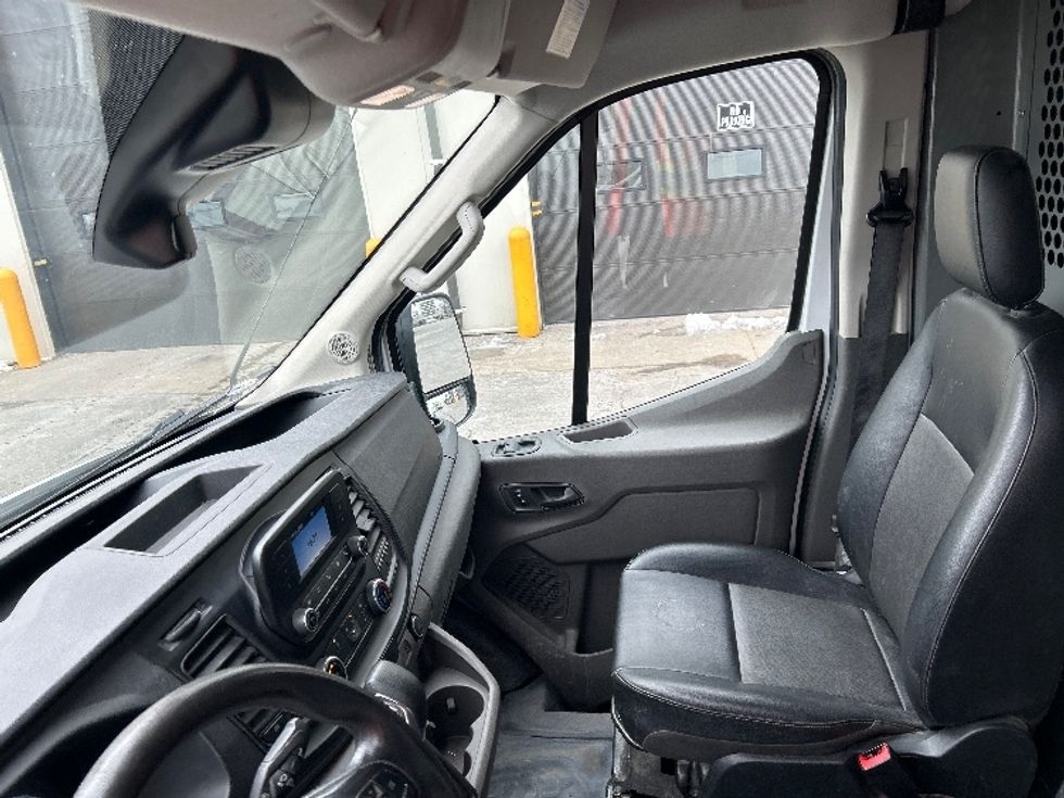 Cargo Van (Panel Van)-Light and Medium Duty Trucks-Ford-2021-Transit 250-Dartmouth-NS-123,817\n\t\tkm-$ 42,000 - Image 19