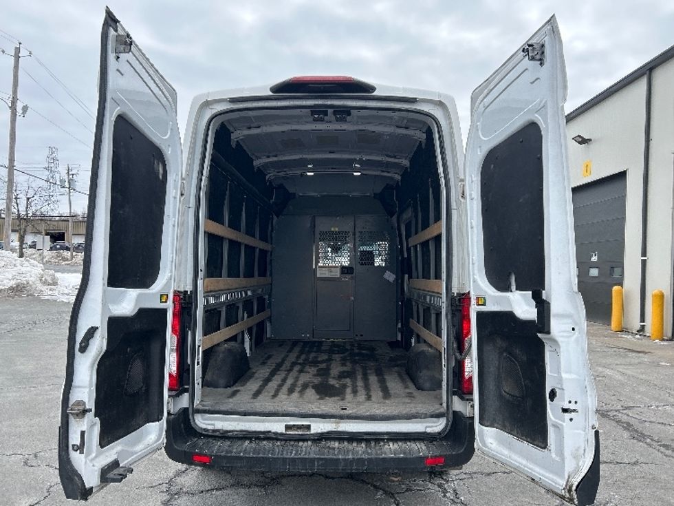 Cargo Van (Panel Van)-Light and Medium Duty Trucks-Ford-2021-Transit 250-Dartmouth-NS-123,817\n\t\tkm-$ 42,000 - Image 8