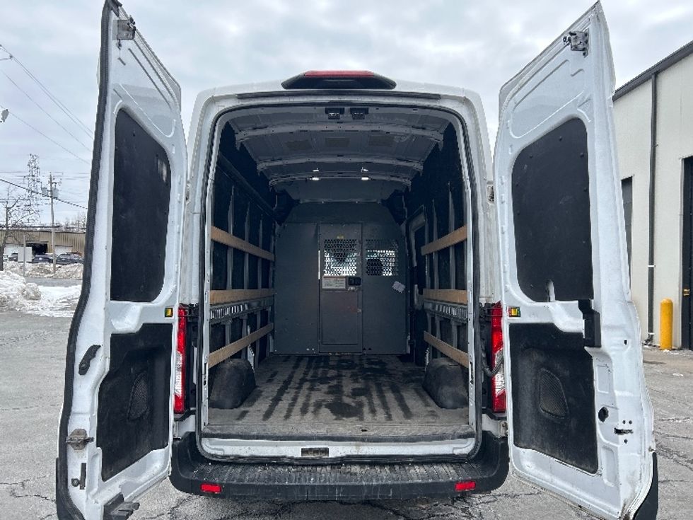 Cargo Van (Panel Van)-Light and Medium Duty Trucks-Ford-2021-Transit 250-Dartmouth-NS-123,817\n\t\tkm-$ 42,000 - Image 9