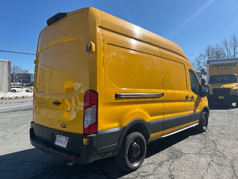 Cargo Van (Panel Van)-Light and Medium Duty Trucks-Ford-2021-Transit 250-Dartmouth-NS-210,292\n\t\tkm-$ 30,500 - Image 13