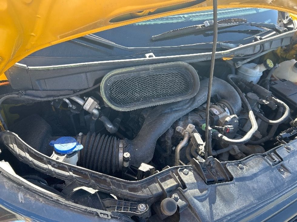 Cargo Van (Panel Van)-Light and Medium Duty Trucks-Ford-2021-Transit 250-Dartmouth-NS-210,292\n\t\tkm-$ 30,500 - Image 23