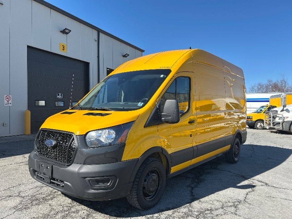 Cargo Van (Panel Van)-Light and Medium Duty Trucks-Ford-2021-Transit 250-Dartmouth-NS-210,292\n\t\tkm-$ 30,500 - Image 3