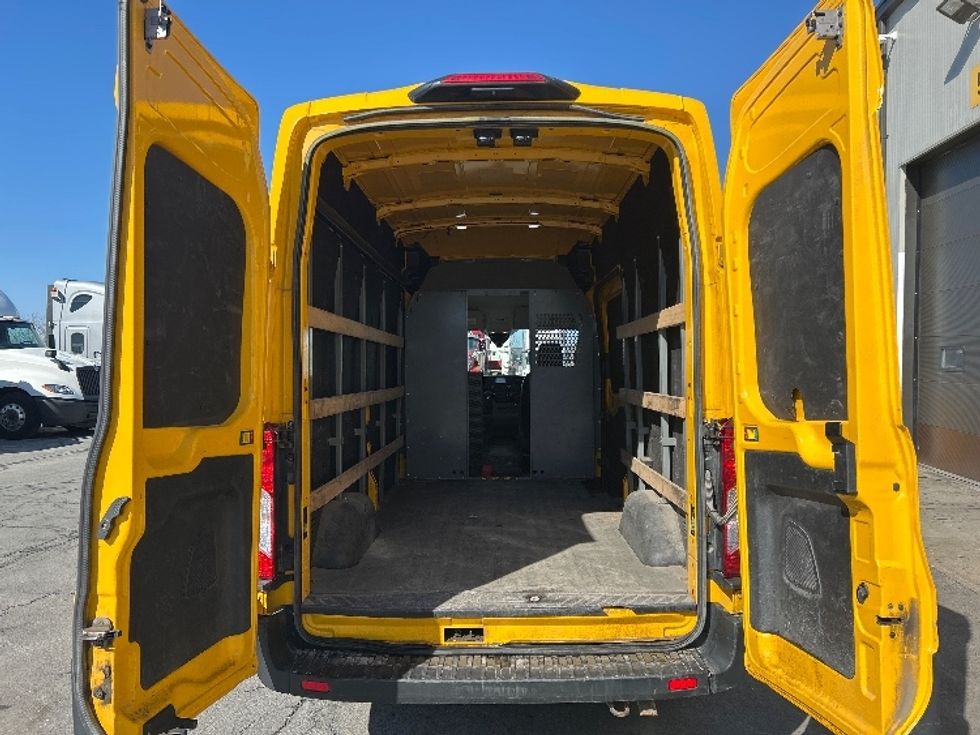Cargo Van (Panel Van)-Light and Medium Duty Trucks-Ford-2021-Transit 250-Dartmouth-NS-210,292\n\t\tkm-$ 30,500 - Image 8