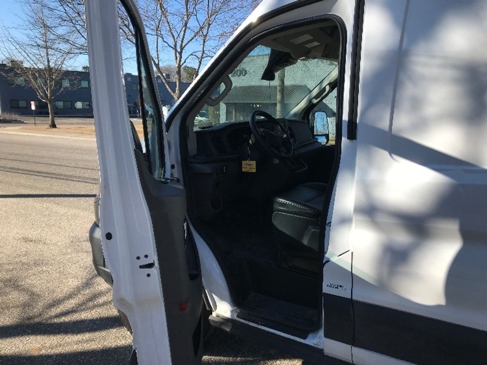 Cargo Van (Panel Van)-Light and Medium Duty Trucks-Ford-2021-Transit 250-Dayton-NJ-23,274\n\t\tmiles-$ 44,750 - Image 16