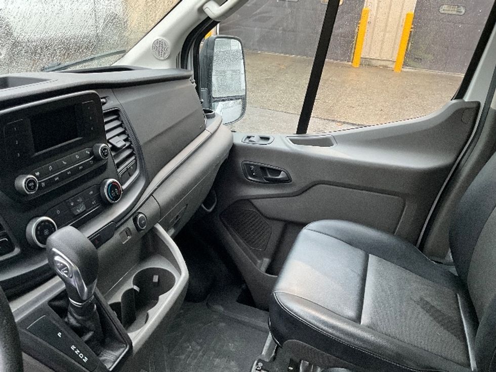 Cargo Van (Panel Van)-Light and Medium Duty Trucks-Ford-2021-Transit 250-Delta-BC-205,095\n\t\tkm-$ 37,250 - Image 15