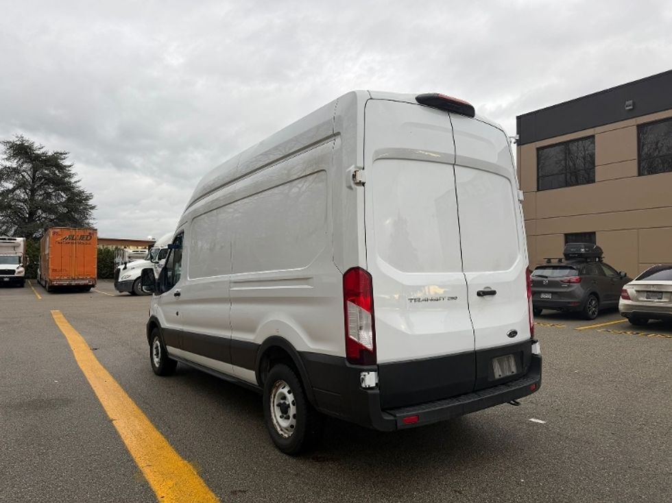 Cargo Van (Panel Van)-Light and Medium Duty Trucks-Ford-2021-Transit 250-Delta-BC-205,095\n\t\tkm-$ 37,250 - Image 5