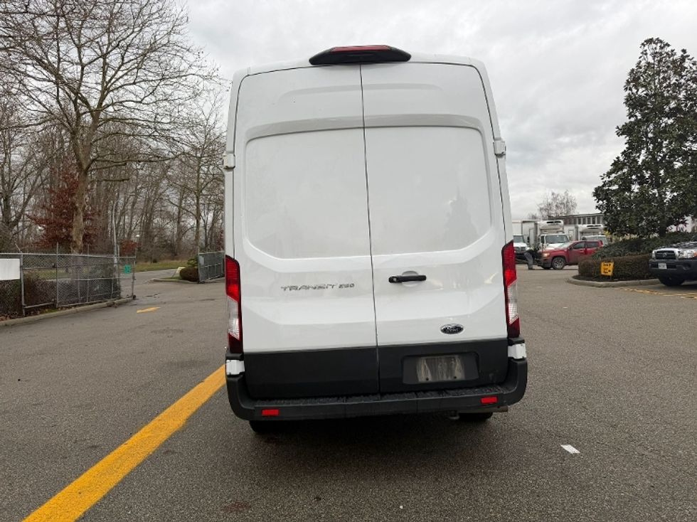 Cargo Van (Panel Van)-Light and Medium Duty Trucks-Ford-2021-Transit 250-Delta-BC-205,095\n\t\tkm-$ 37,250 - Image 6