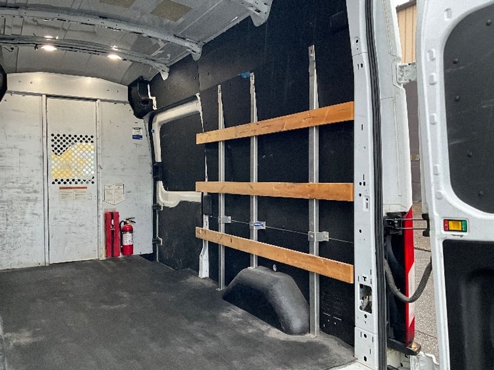 Cargo Van (Panel Van)-Light and Medium Duty Trucks-Ford-2021-Transit 250-Delta-BC-205,095\n\t\tkm-$ 37,250 - Image 9