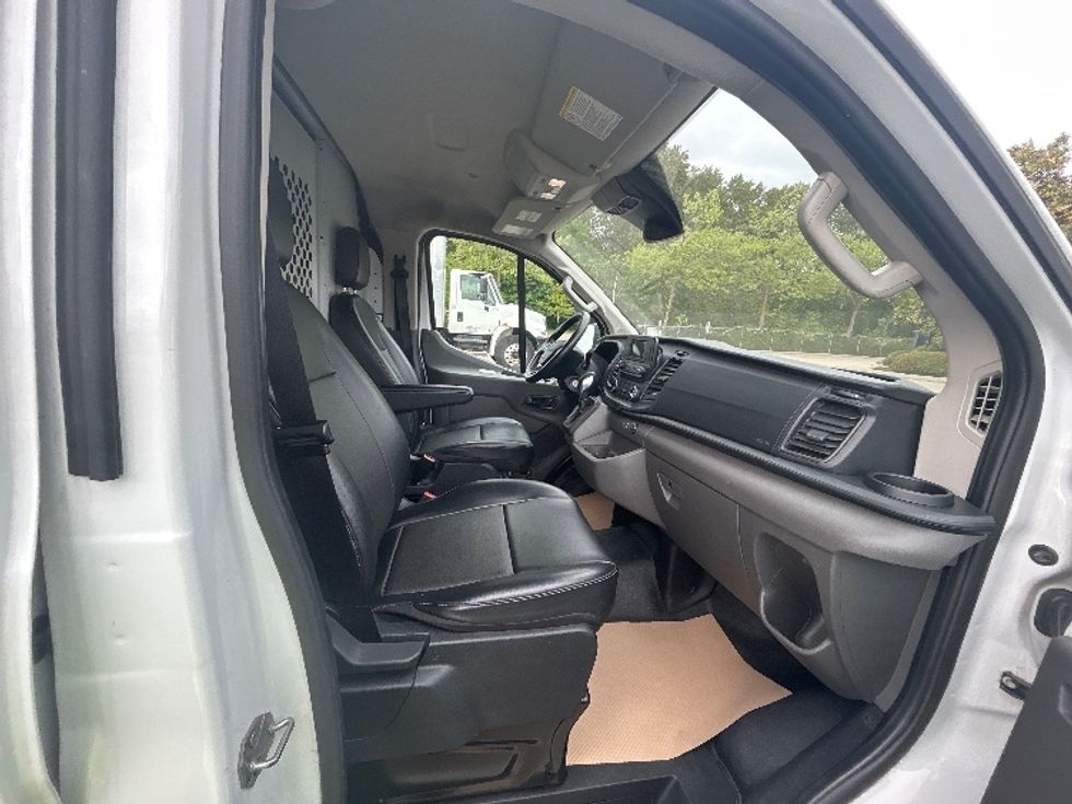 Cargo Van (Panel Van)-Light and Medium Duty Trucks-Ford-2021-Transit 250-Delta-BC-55,043\n\t\tkm-$ 42,000 - Image 19