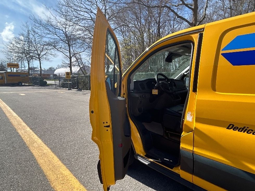 Cargo Van (Panel Van)-Light and Medium Duty Trucks-Ford-2021-Transit 250-Delta-BC-61,978\n\t\tkm-$ 38,000 - Image 13